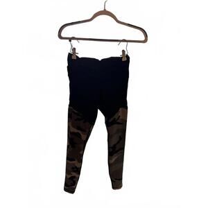 Thirty8 Black and Camouflage Leggings Medium
